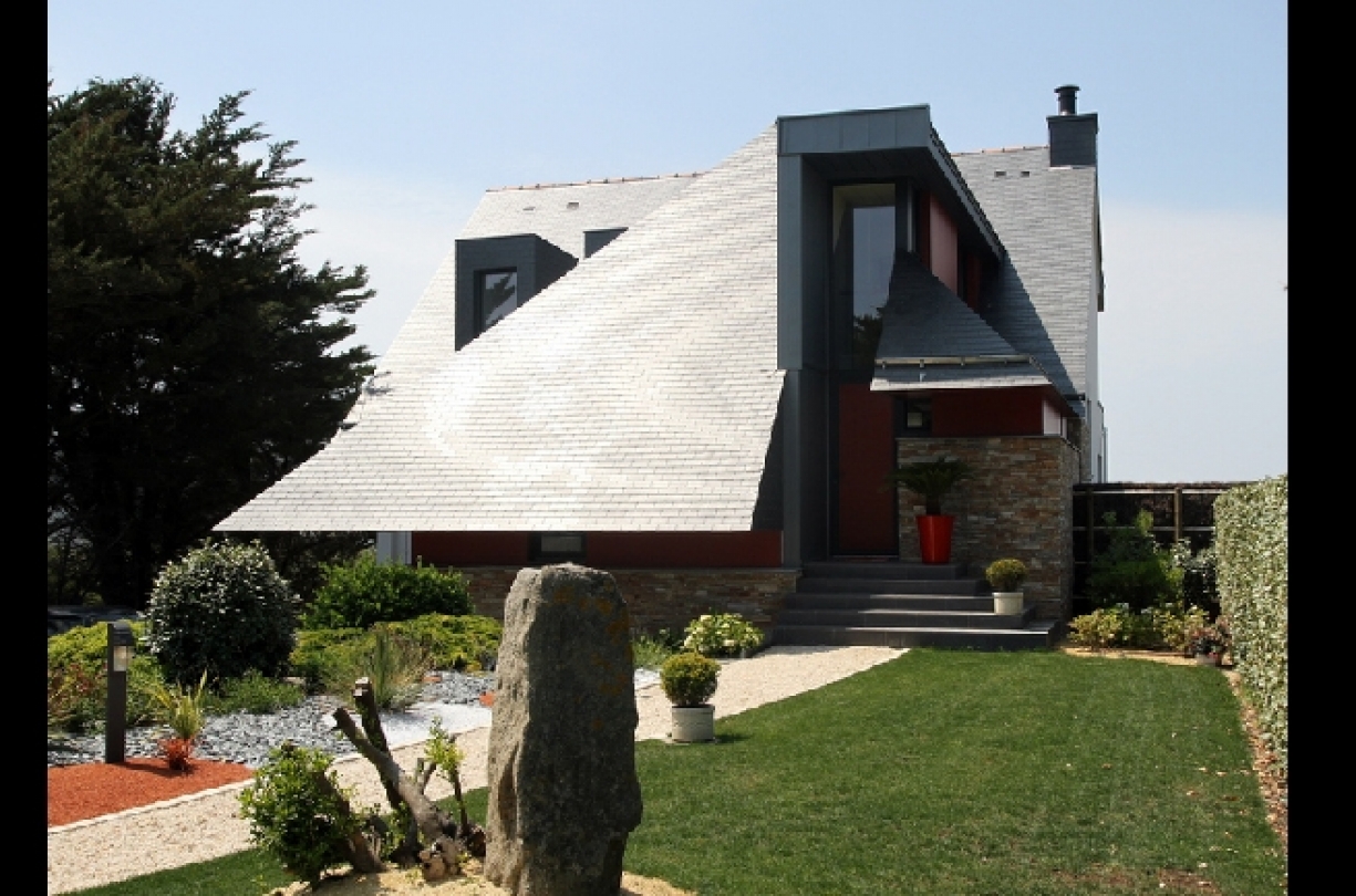 Construction, aménagement et extension d'une maison individuelle à LA TURBALLE (44)